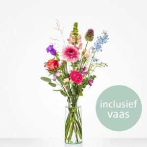 Vaas met seizoensbloemen
